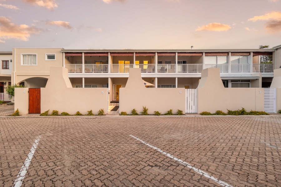 To Let 2 Bedroom Property for Rent in Keurboomstrand Western Cape